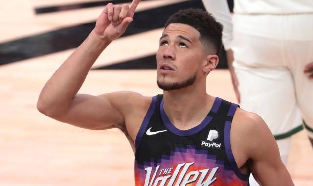 狂轰52分带队击败强敌 布克需要打得更独一些？