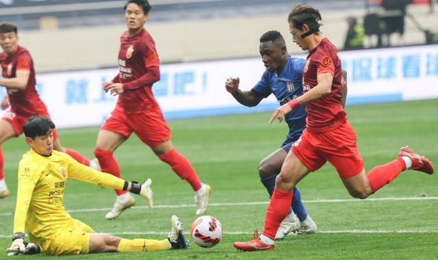 新上海德比有别超级杯：申花愈战愈强 海港展新颜