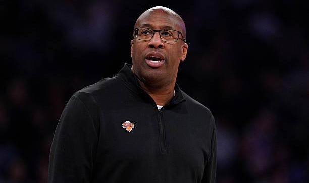 迈克-布朗：泰伦-卢今年赚了1400万，28年前欠我的100啥时候还