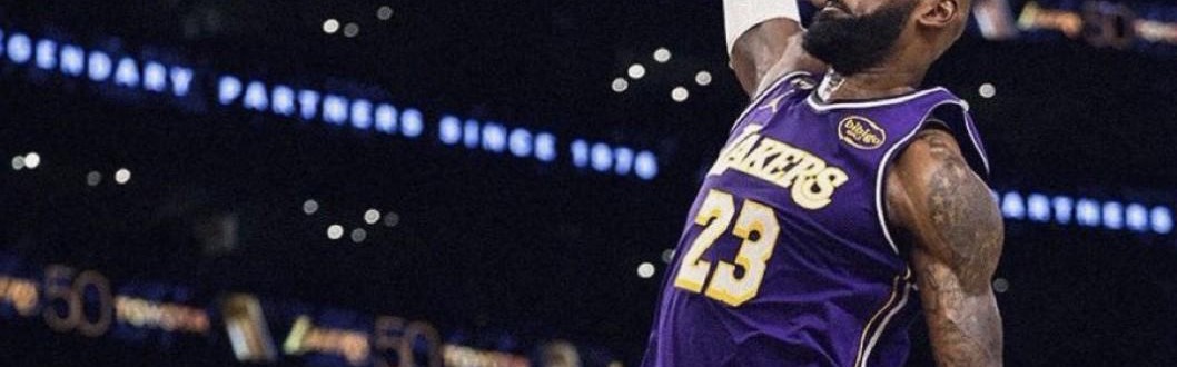 超越斯托克顿，詹姆斯成为NBA历史单场助攻上双的最年长球员