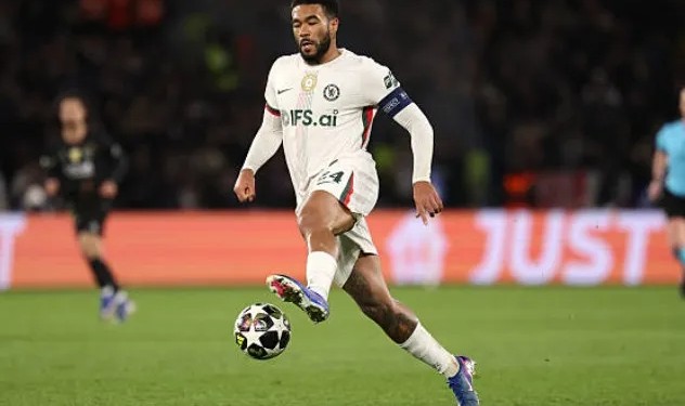 里斯-詹姆斯vs巴黎数据：3次关键传球，6夺回球权，对抗8胜6