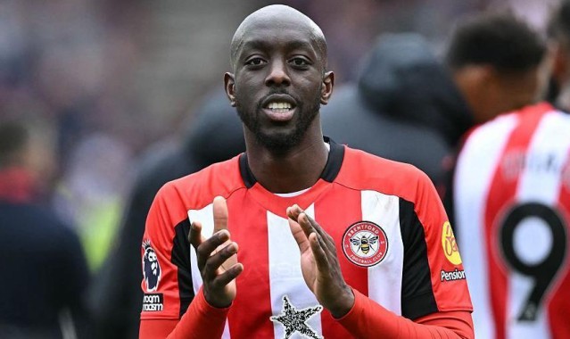 记者：纽卡向布伦特福德提出3500万镑+浮动条款求购维萨