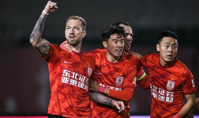 【中超】法比奥破门侯森神扑祖伊救主 亚泰1比1国安