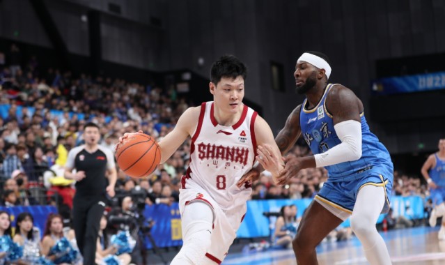 CBA疯狂一夜！继伟完美首秀，张宁霸气复仇，同曦刮到了超级大奖