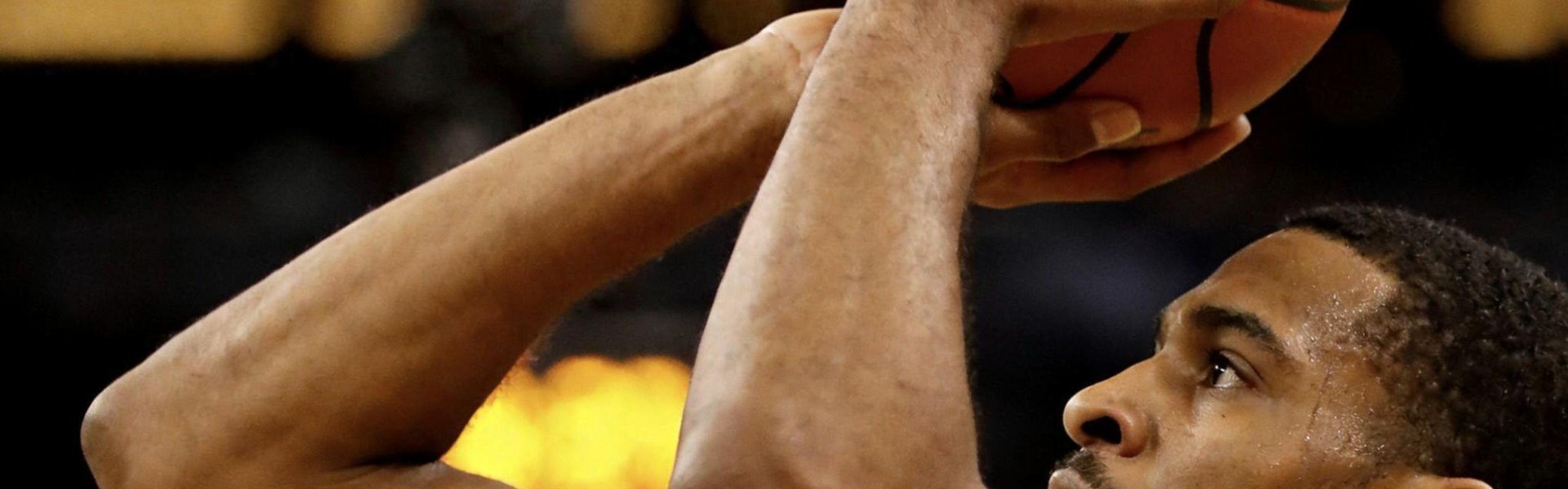 残阵狂胜23分！山西84-61双杀四川 法耶准四双统治全场